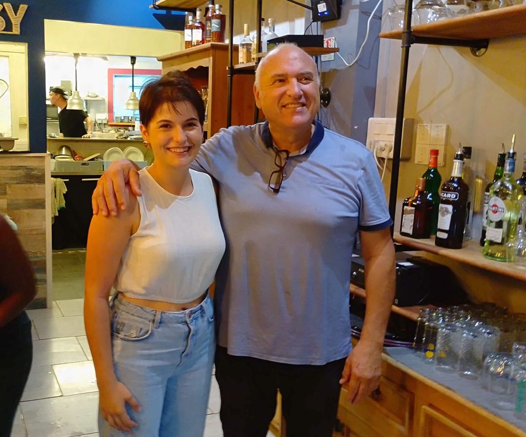 les patrons la paillote bleue Deshaies
